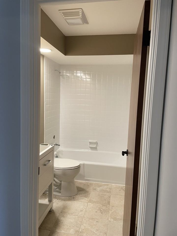 129 W Quincy St #1 - Photo 3 of 16