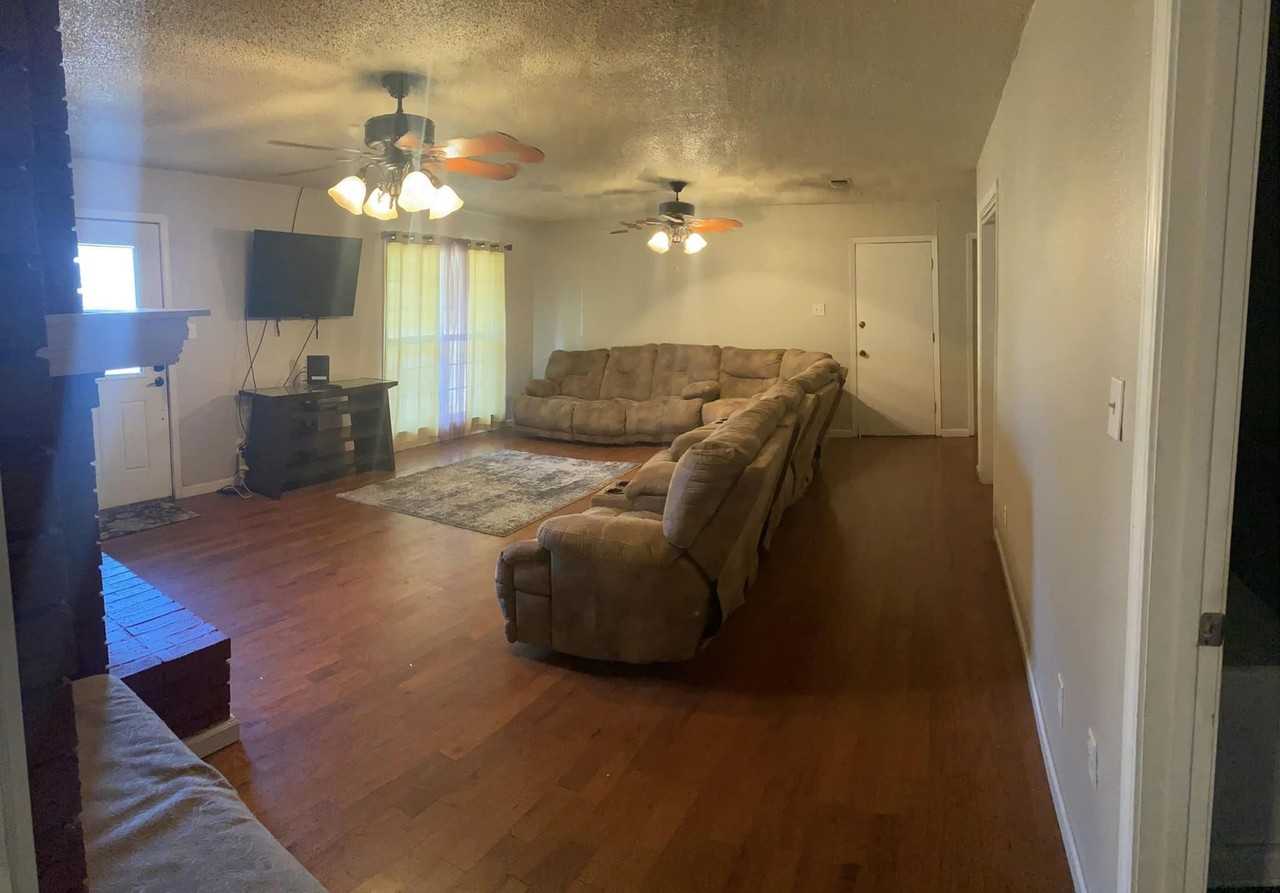 105 Allen Ave #NA - Photo 3 of 16