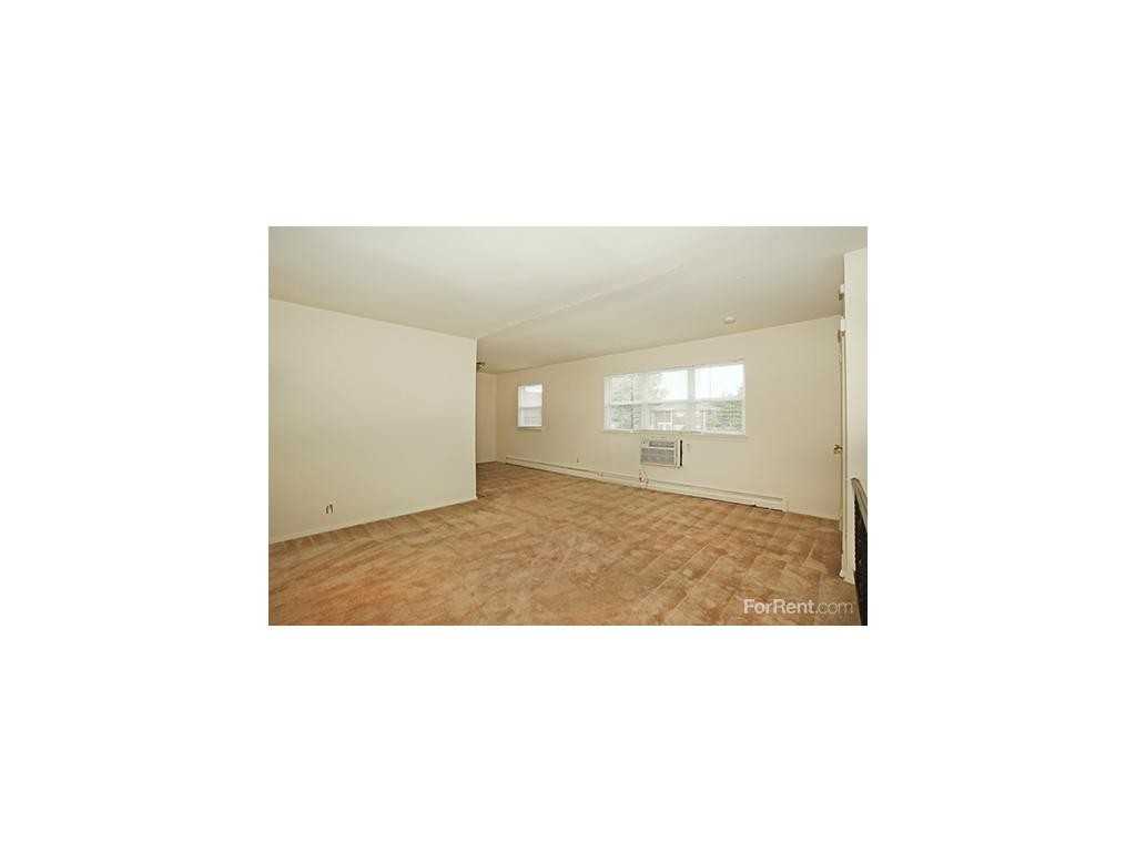 Glen Ellen Apartments - Photo 2 of 14