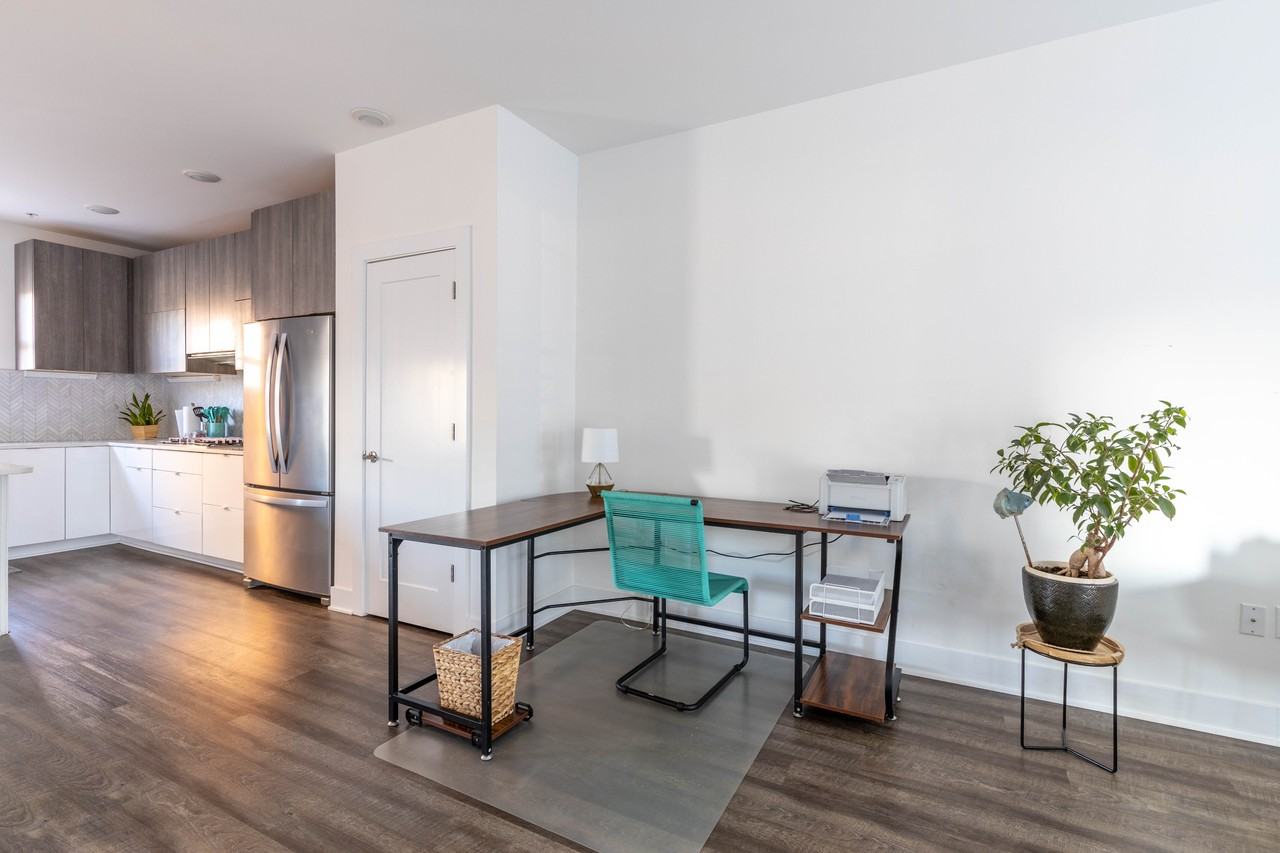 112 E North St #112 - Photo 2 of 30