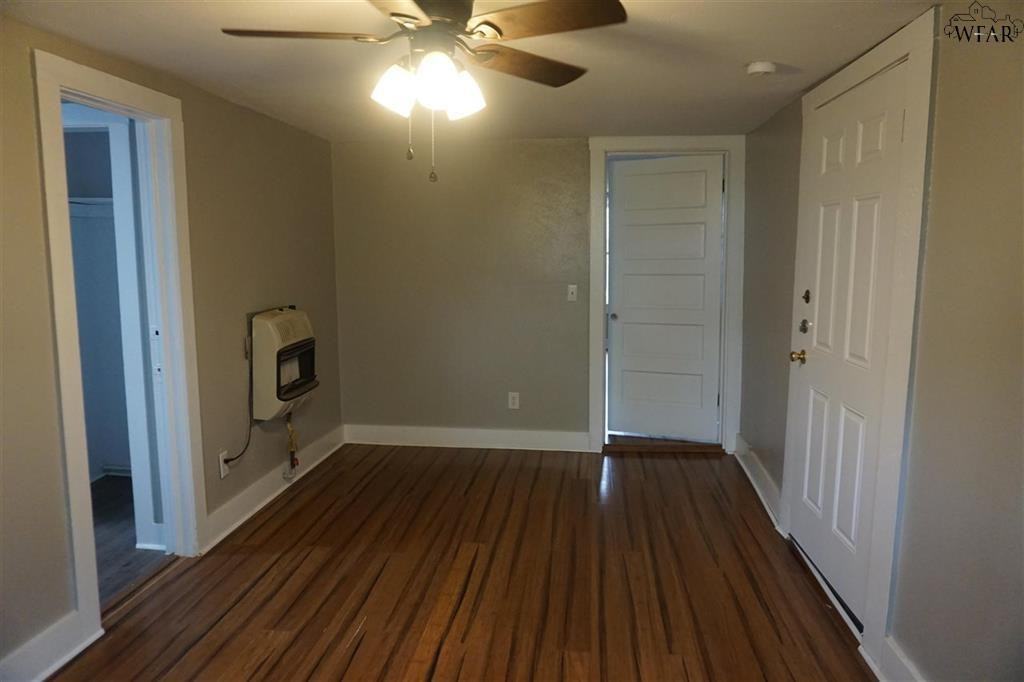 1810 7th St #REAR - Photo 3 of 9