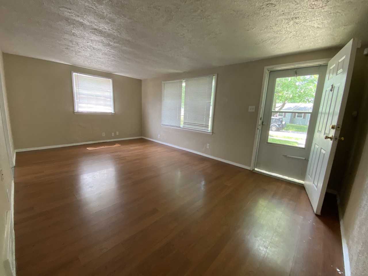 1216 Eastbrook Dr #NA - Photo 3 of 9