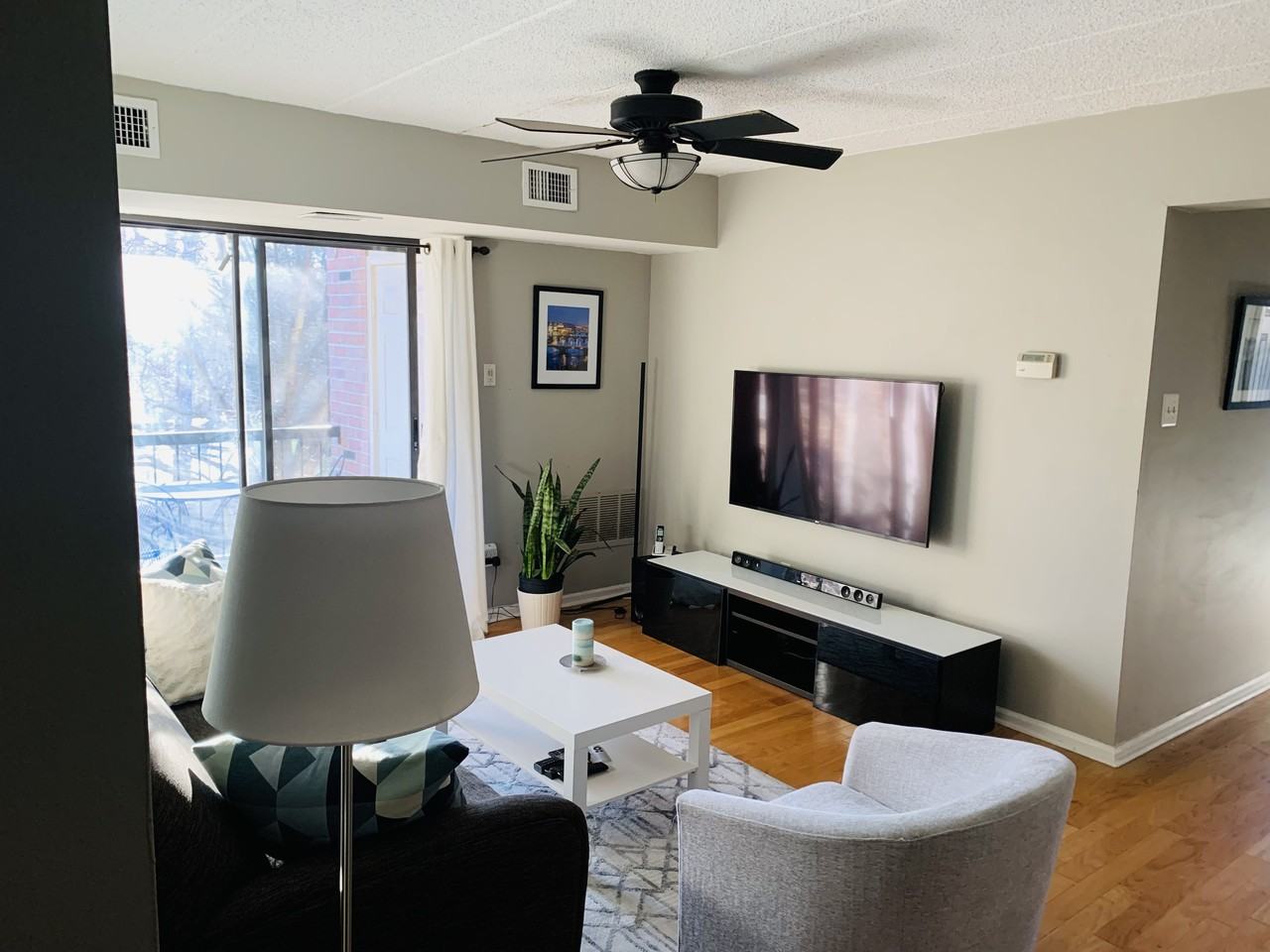 322 Washington Pl #322 - Photo 3 of 18