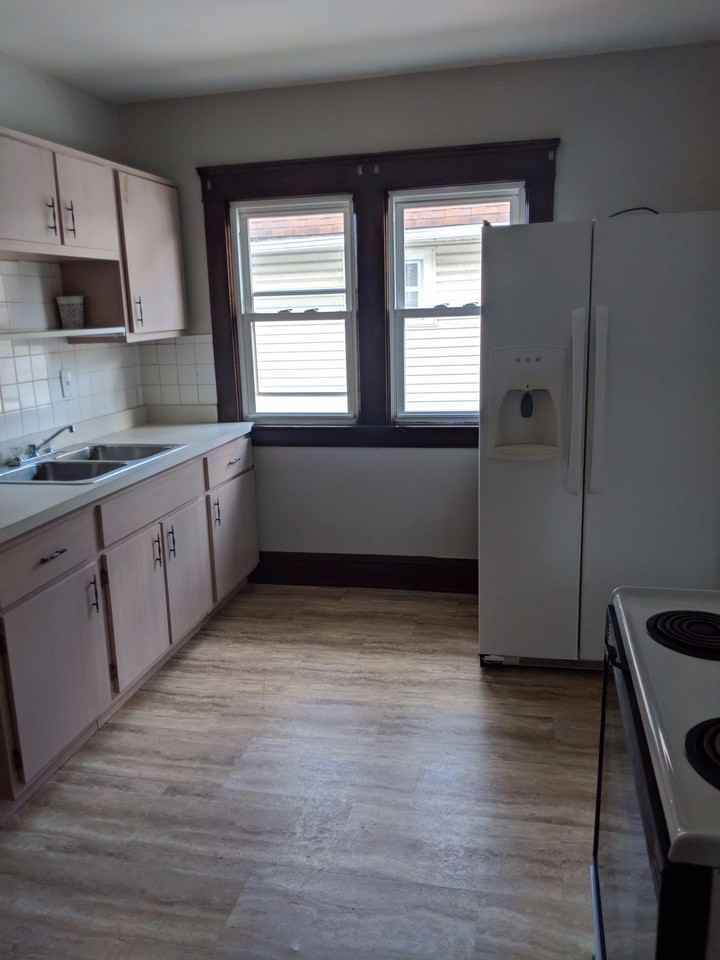 3286 3286 3288 W. 94th Street #3288 - Photo 3 of 9