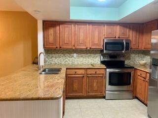 1425 Sw 28th Ave #NA - Photo 3 of 20