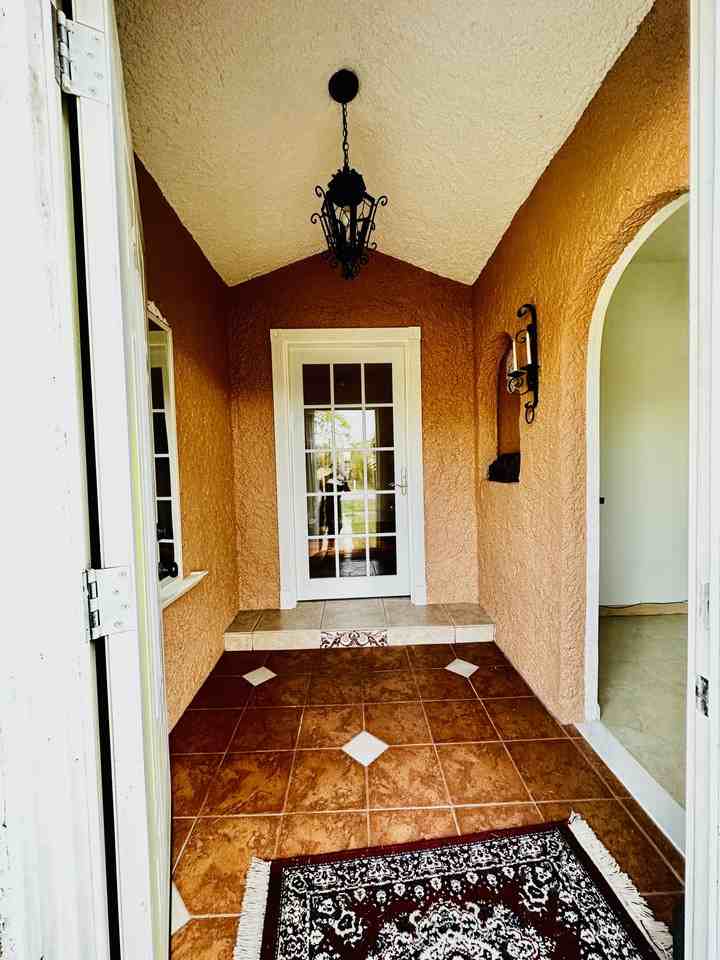 104 E Pinecrest Ave #NA - Photo 3 of 13