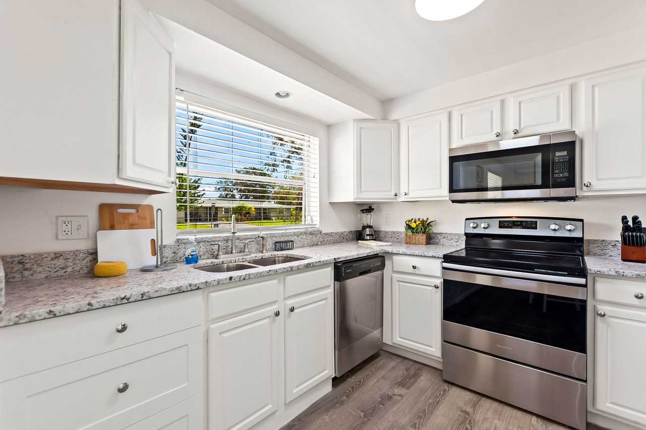 Newly Renovated House In Sarasota (id: 1912) #NA - Photo 3 of 17