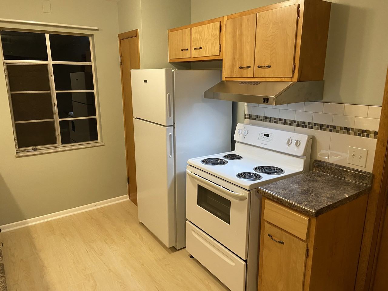711 Eleanor Ave - Photo 3 of 11