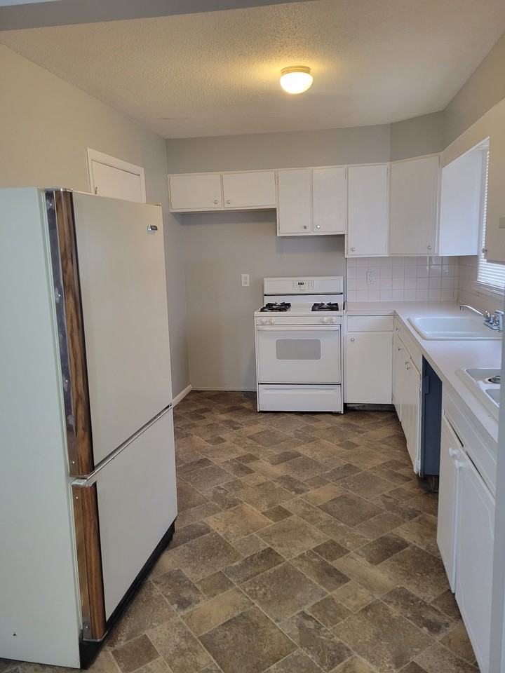 11813 Fuller Ave #NA - Photo 3 of 7