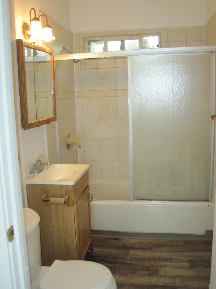 525 Oakland Ave #1 - Photo 3 of 8