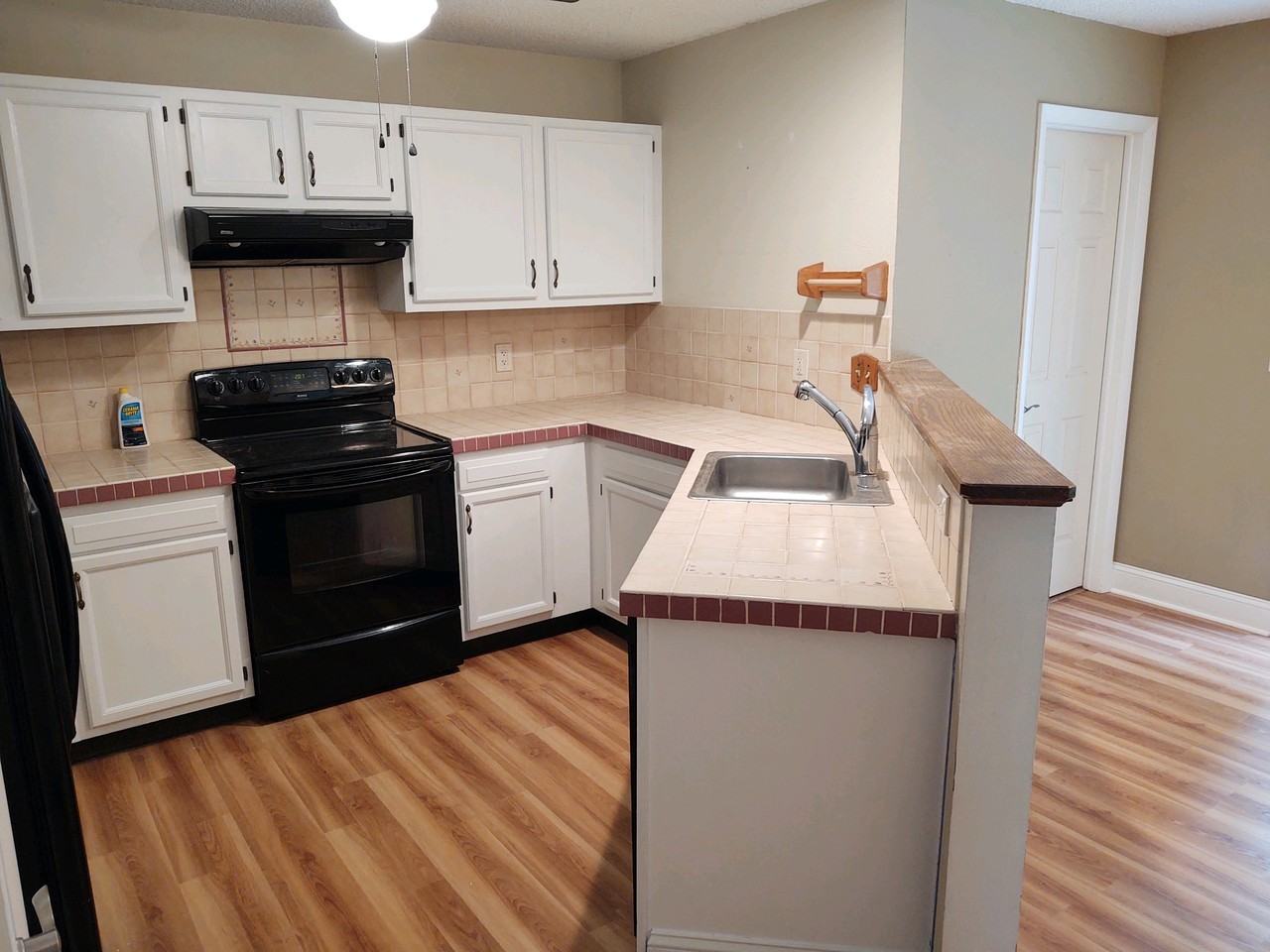 13 Wilton Ct #13WILTON - Photo 2 of 24