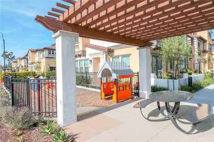 3810 W Kent Ave #1 - Photo 2 of 13