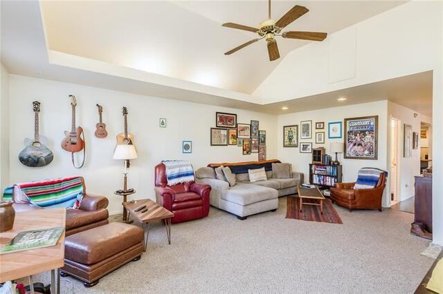 31 Glasgow St #2 - Photo 3 of 17