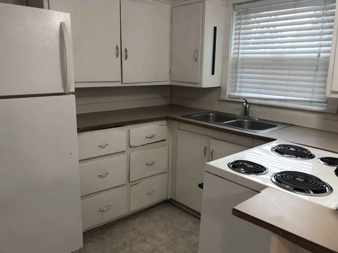 1218 Ne Myrtle St #B - Photo 2 of 7