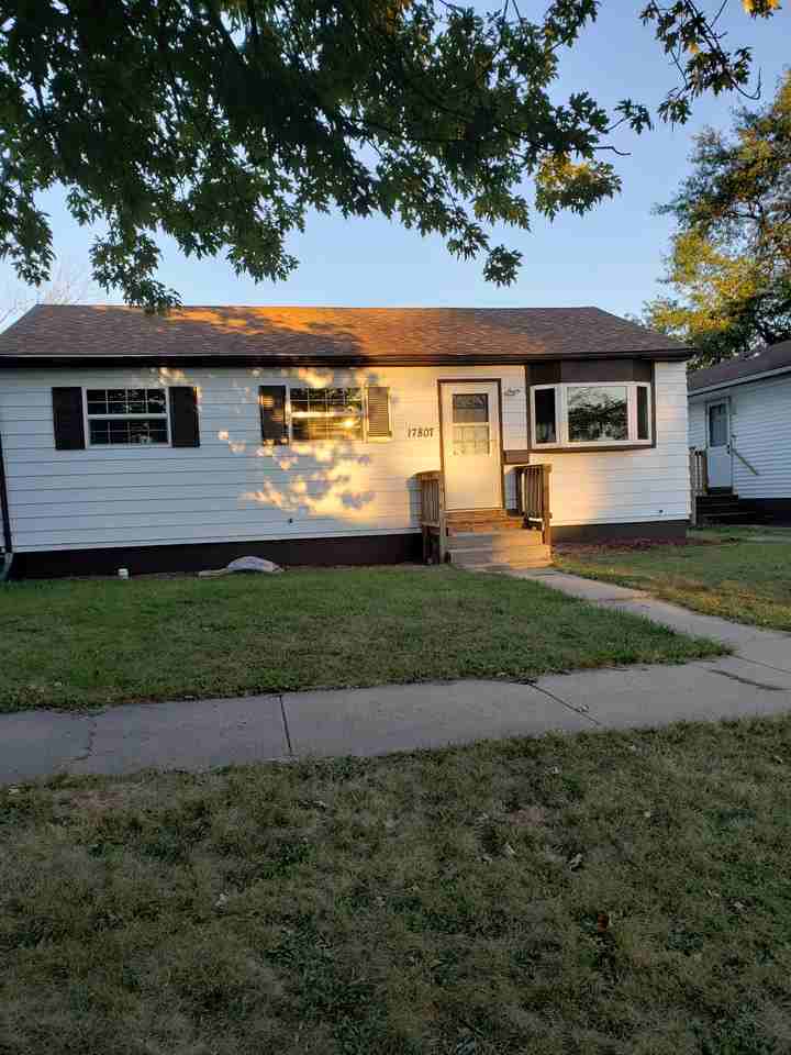 17807 Oakwood Ave #NA - Photo 2 of 42