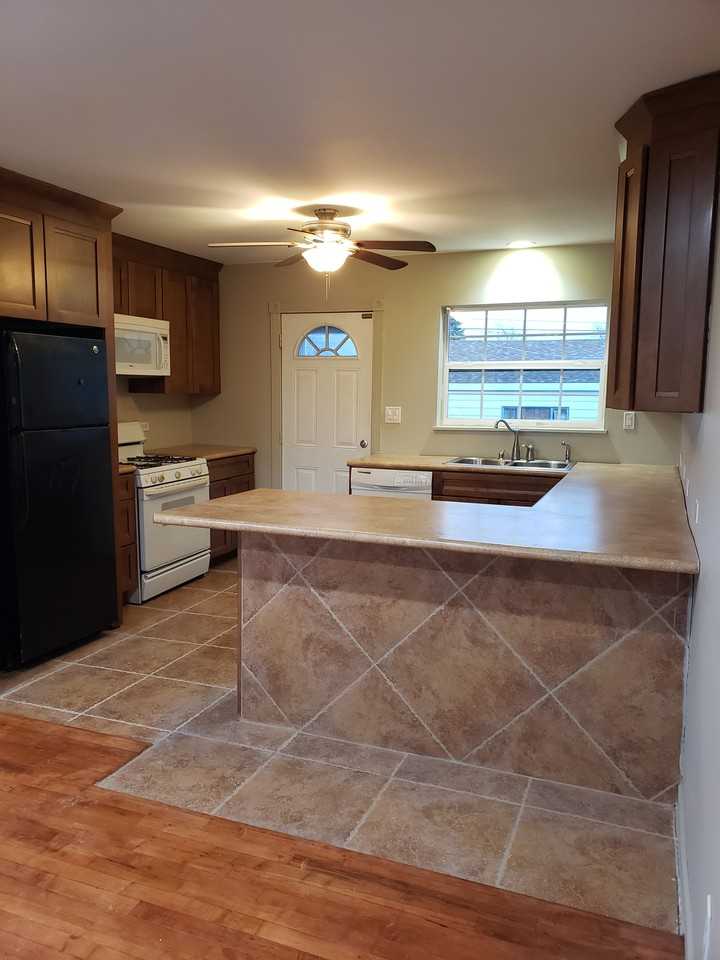 17807 Oakwood Ave #NA - Photo 3 of 42