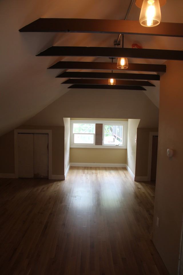5836 Beacon St #LOFT - Photo 2 of 8