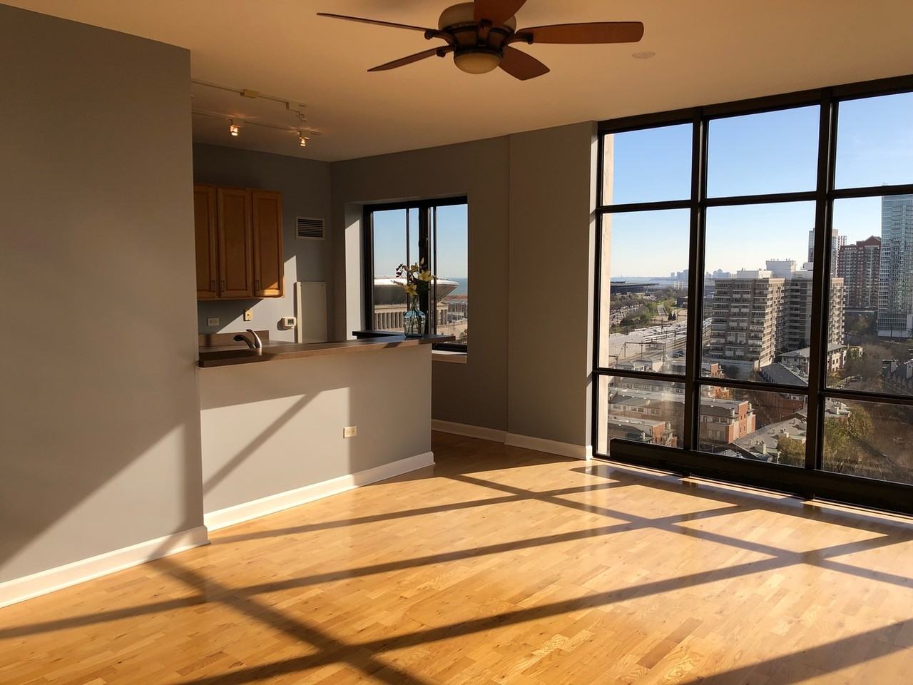 1322 S Prairie Ave #1501