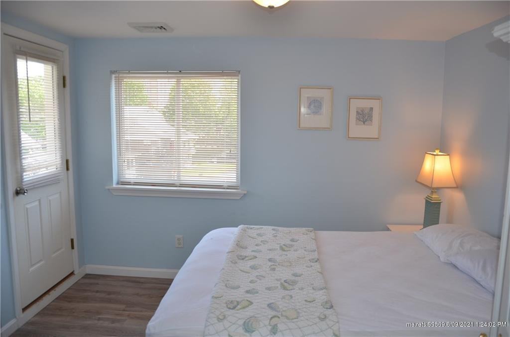 138 W Grand Ave #NA - Photo 3 of 10