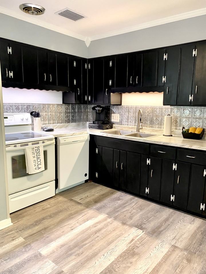 1001 Revere Dr #NA - Photo 3 of 11