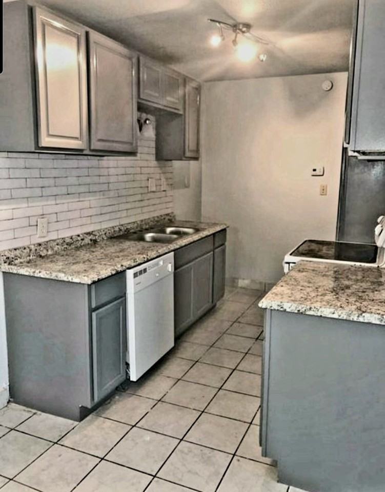 9611 Teasdale Ter #B - Photo 2 of 6