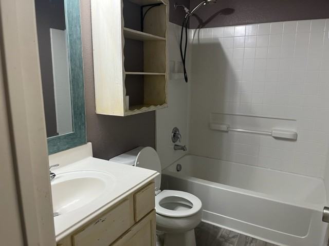 5901 Westgate Dr #NA - Photo 3 of 16