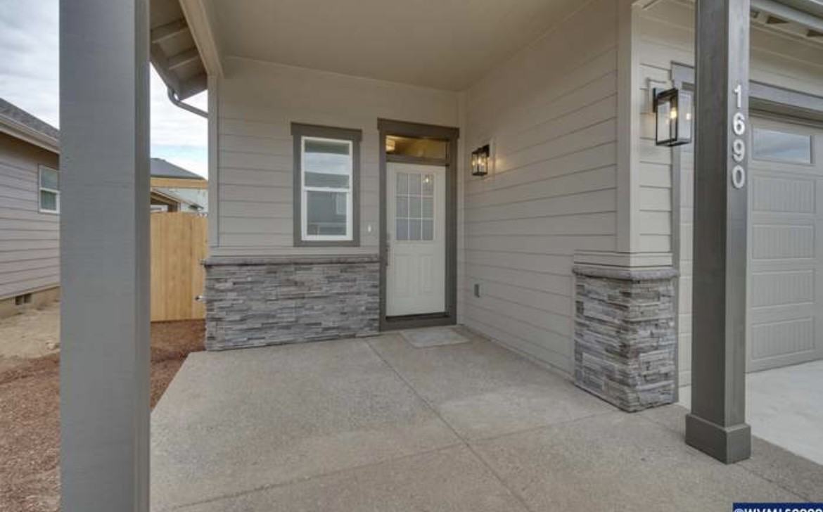 1690 Se Thimbleberry Ave #NA - Photo 3 of 22