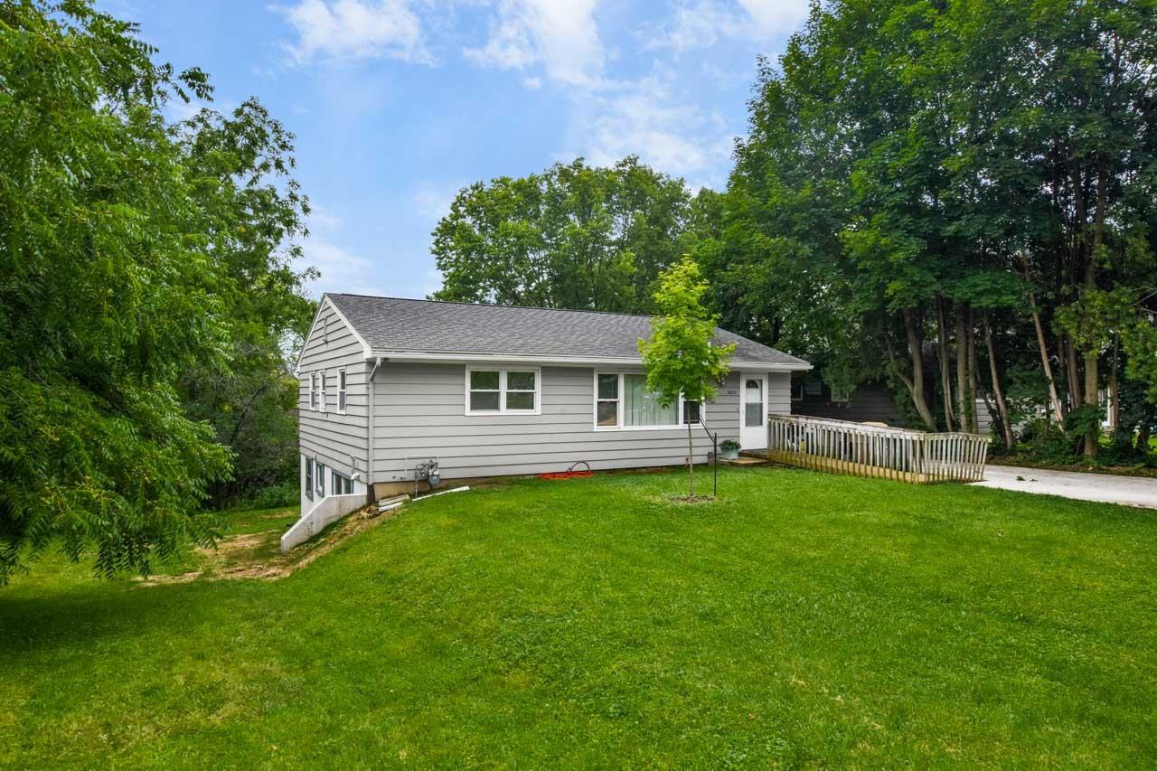 3225 Ridgeway Ave #2 - Photo 3 of 17