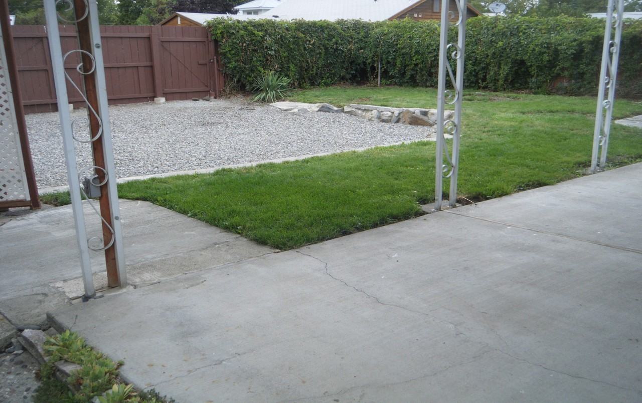 4729 N Crestline St #NA - Photo 3 of 23