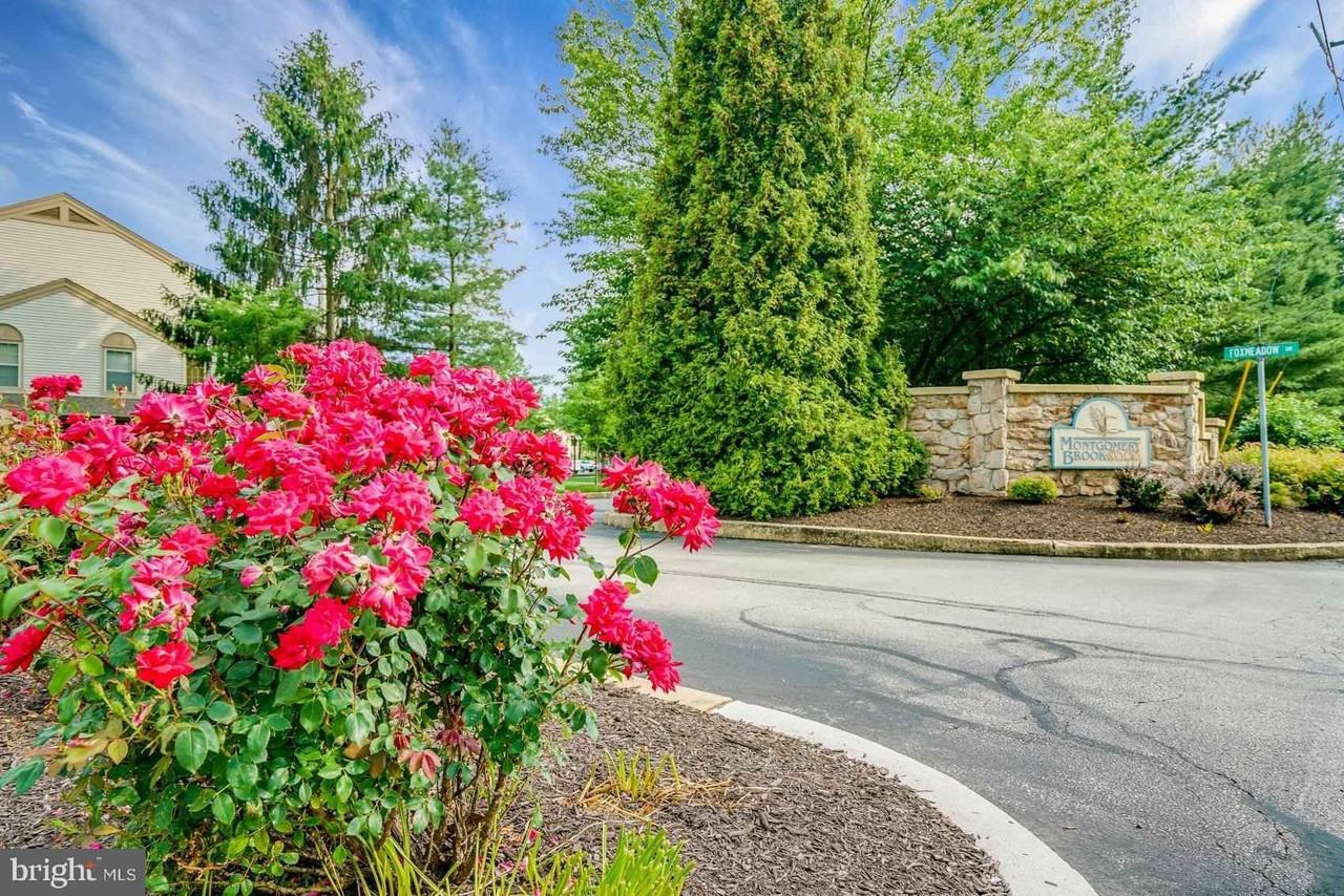 1312 Foxmeadow Dr #1312 - Photo 2 of 36