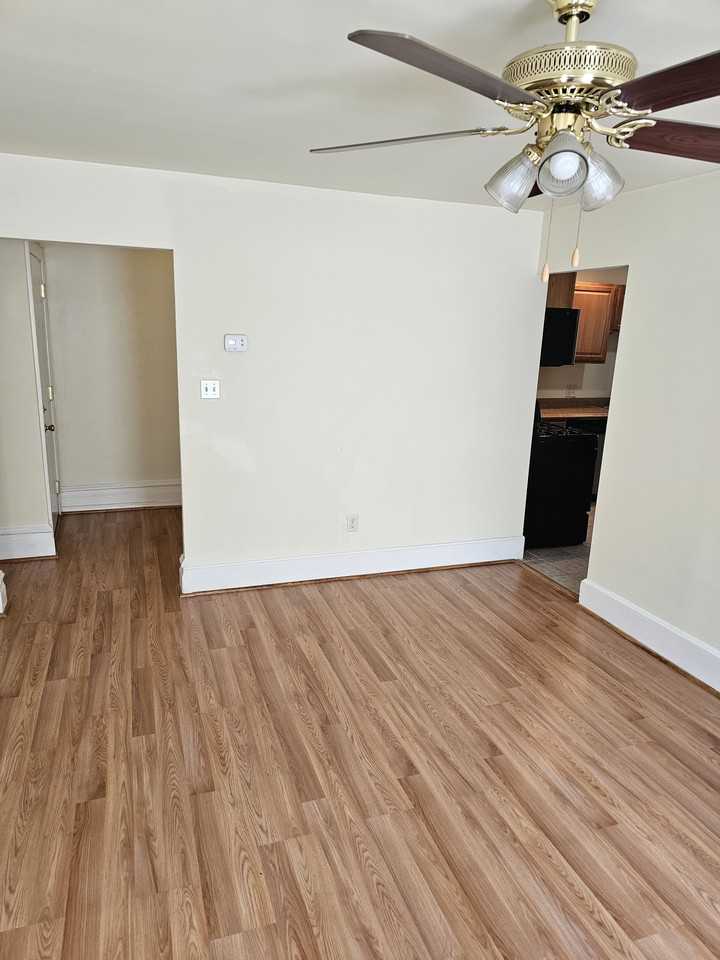 1613 N 2nd St #3 - Photo 3 of 12