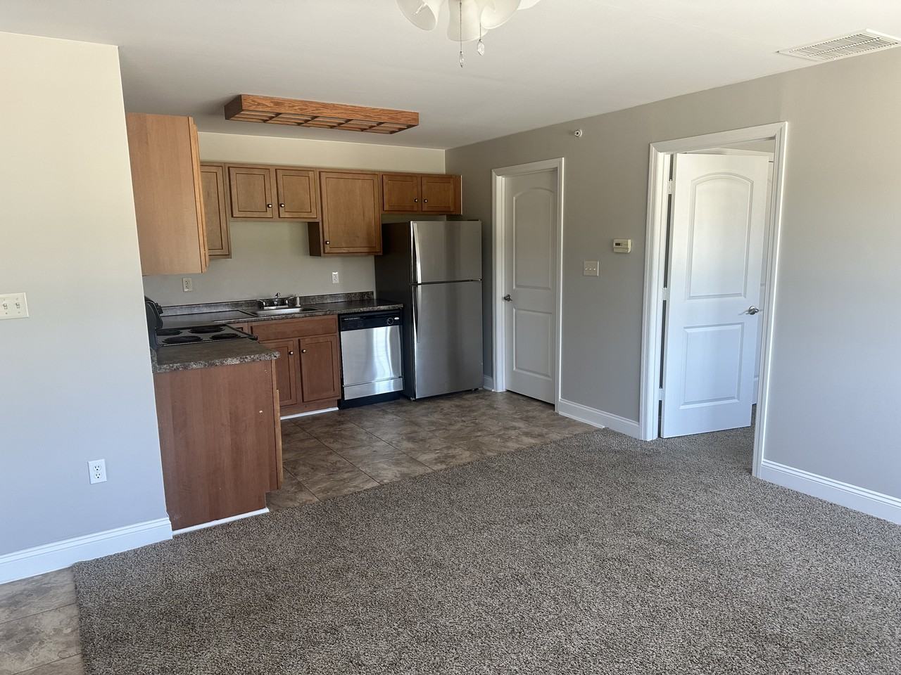 66 Nickman Plz #66 - Photo 3 of 10