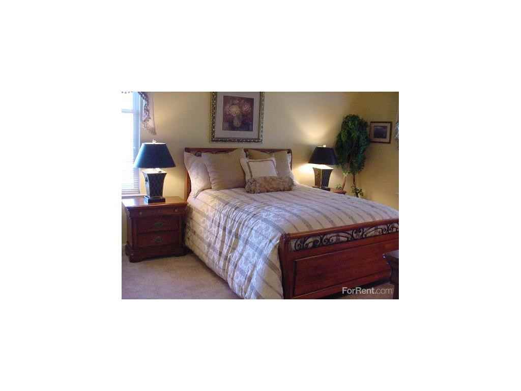 Heritage Court Apartments - Photo 2 of 10