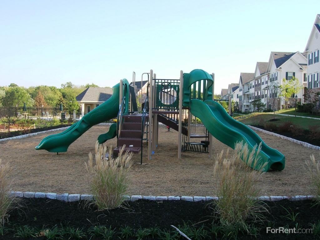 Heritage Greene - Photo 3 of 15