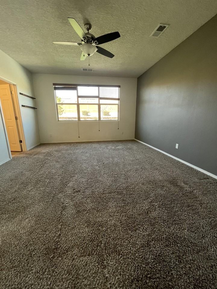 4011 Sierra Alta Ave Ne #1 - Photo 5 of 13