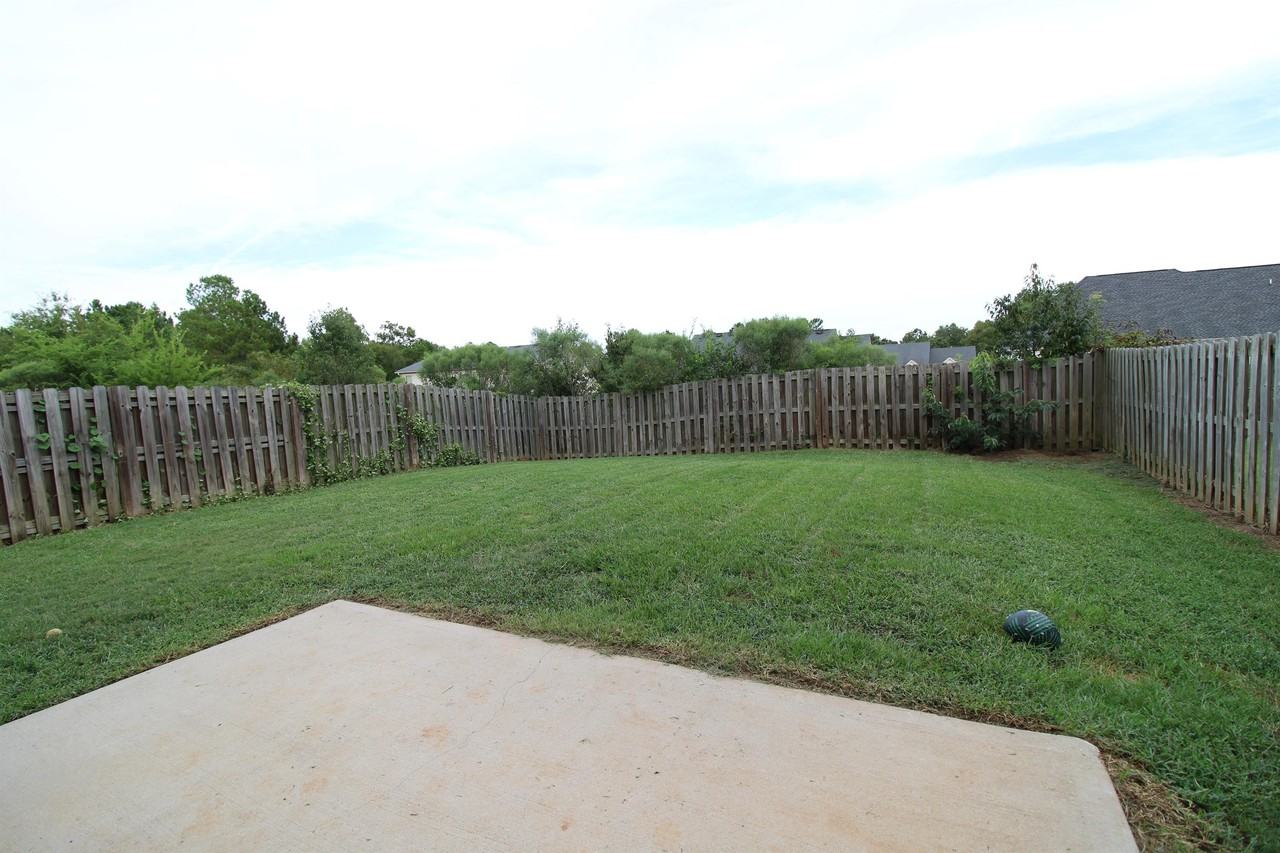 650 Dunrobin Ln #1 - Photo 3 of 17