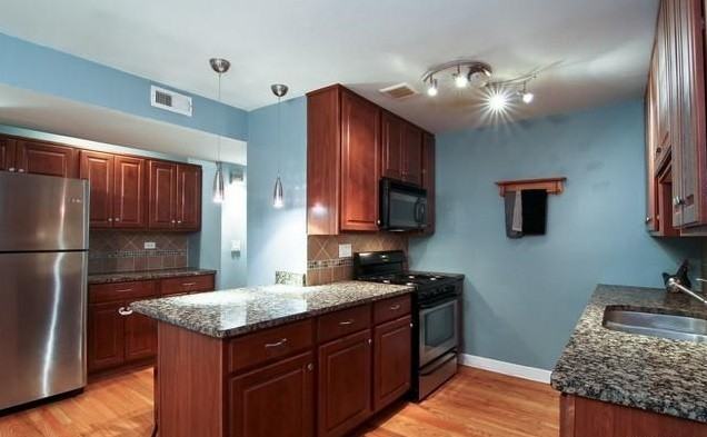 16W571 Mockingbird Ln #201 - Photo 2 of 11