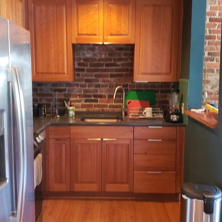 818 South St #2R - Photo 3 of 34