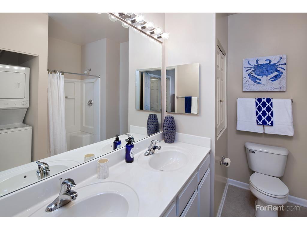 Coventry Glen Apartments - Photo 3 of 13