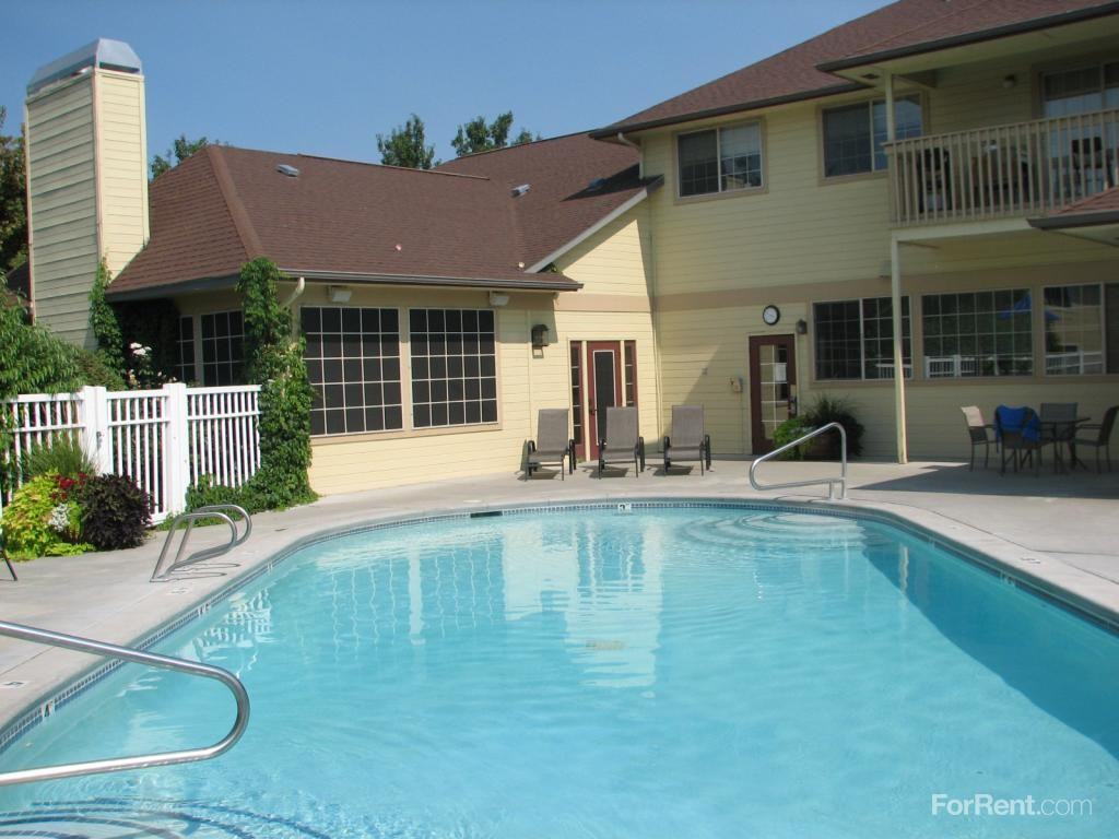 Signature Pointe Apartments - Photo 3 of 19