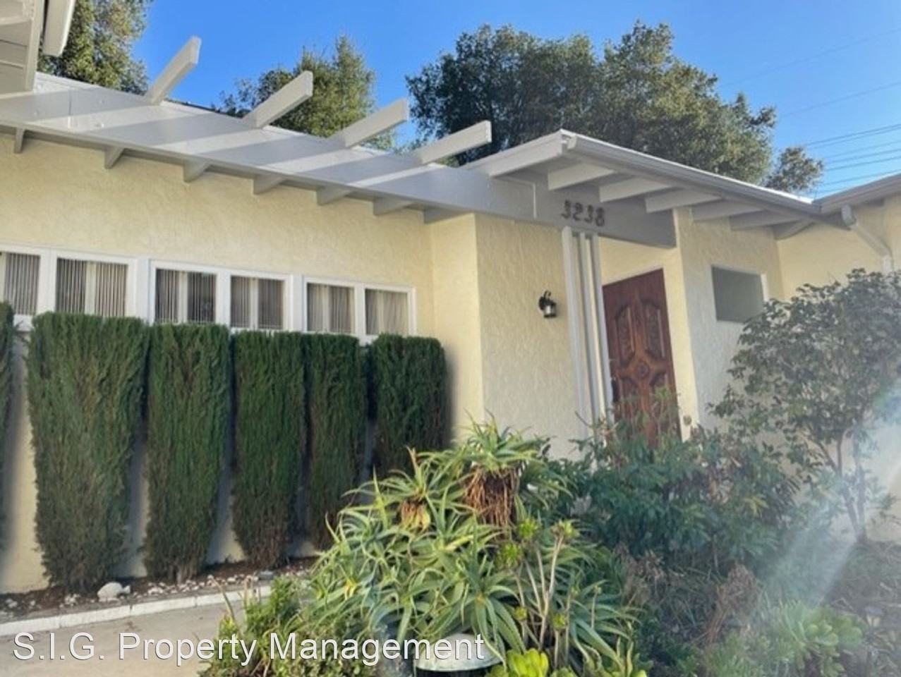 3238 Cornwall Dr - Photo 2 of 22