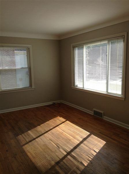 932 Parker Ave - Photo 2 of 6