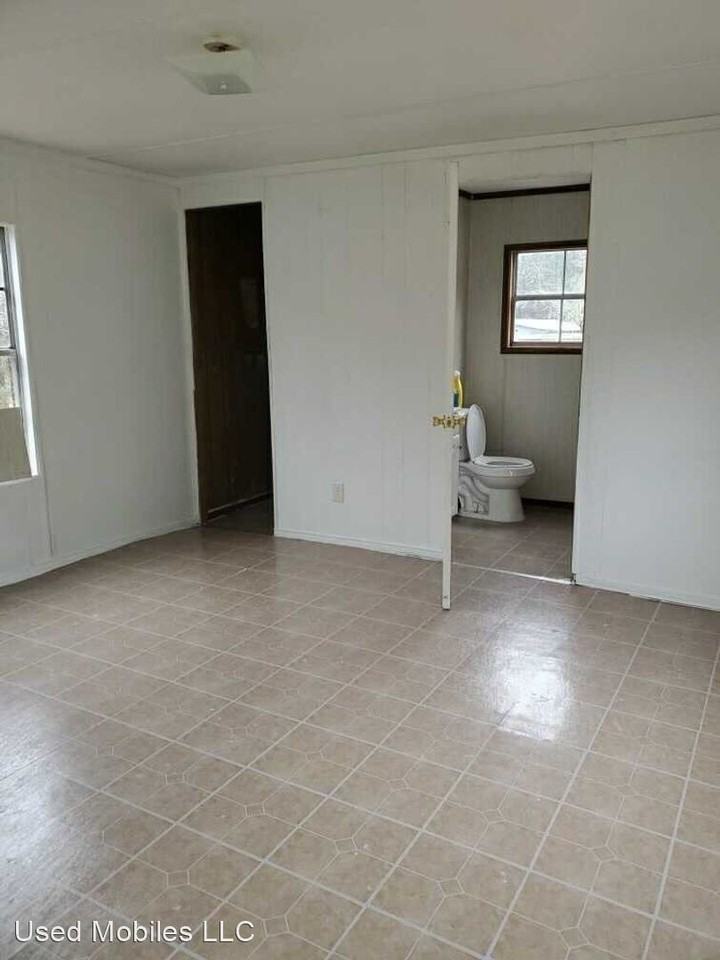 43 Sandy Ln - Photo 3 of 11