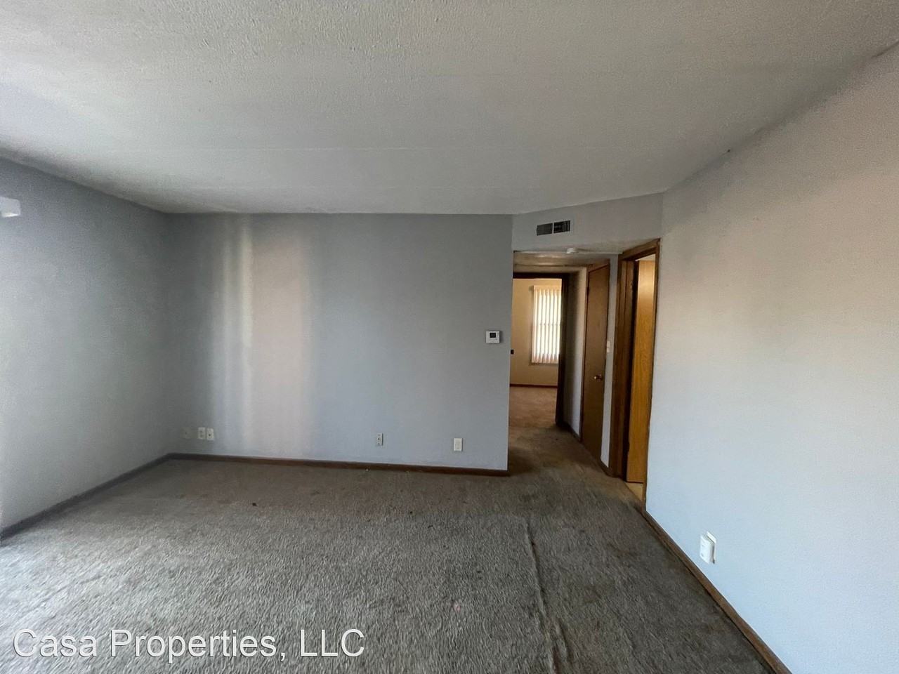 680 S 20th St - Photo 3 of 8