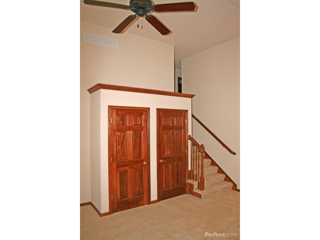 Prairiebrooke Duplexes - Photo 3 of 16