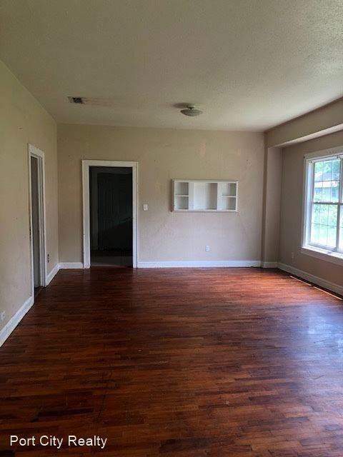 3140 Judson St - Photo 2 of 9