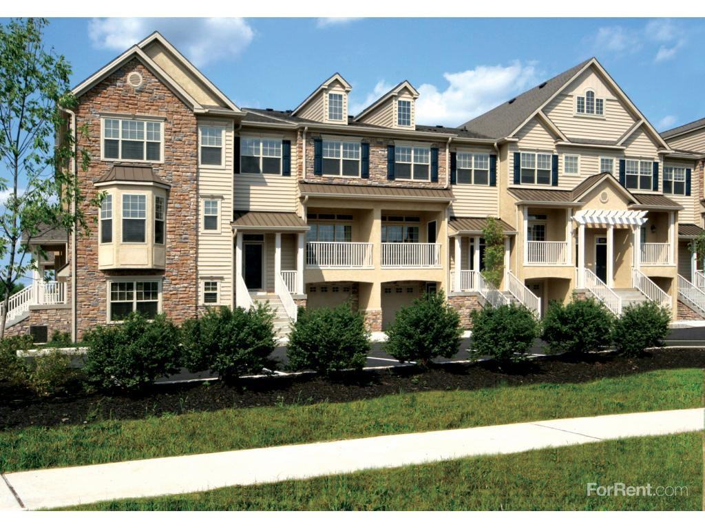 Heritage Pointe - Photo 2 of 19