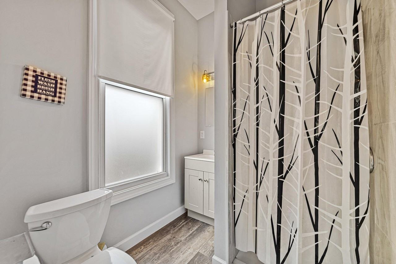 Northside Ave - Photo 2 of 10