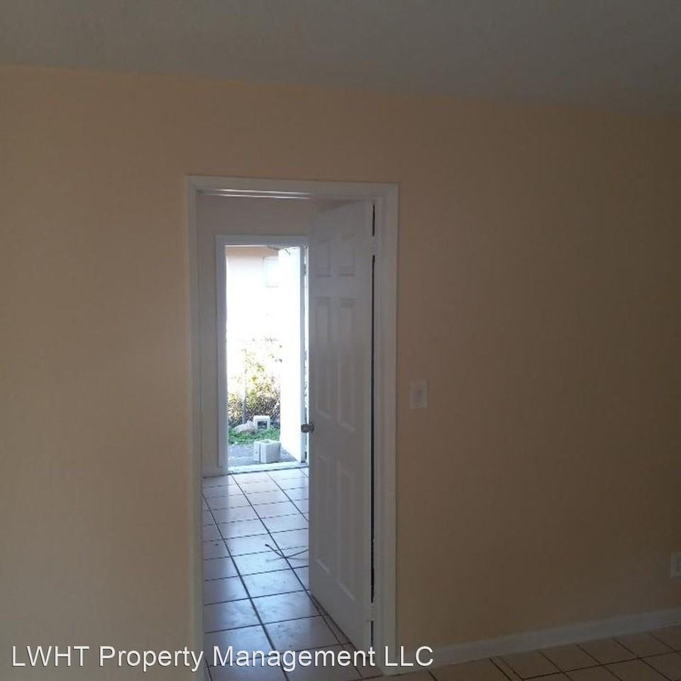 1030 NW 3rd ave - Photo 3 of 7