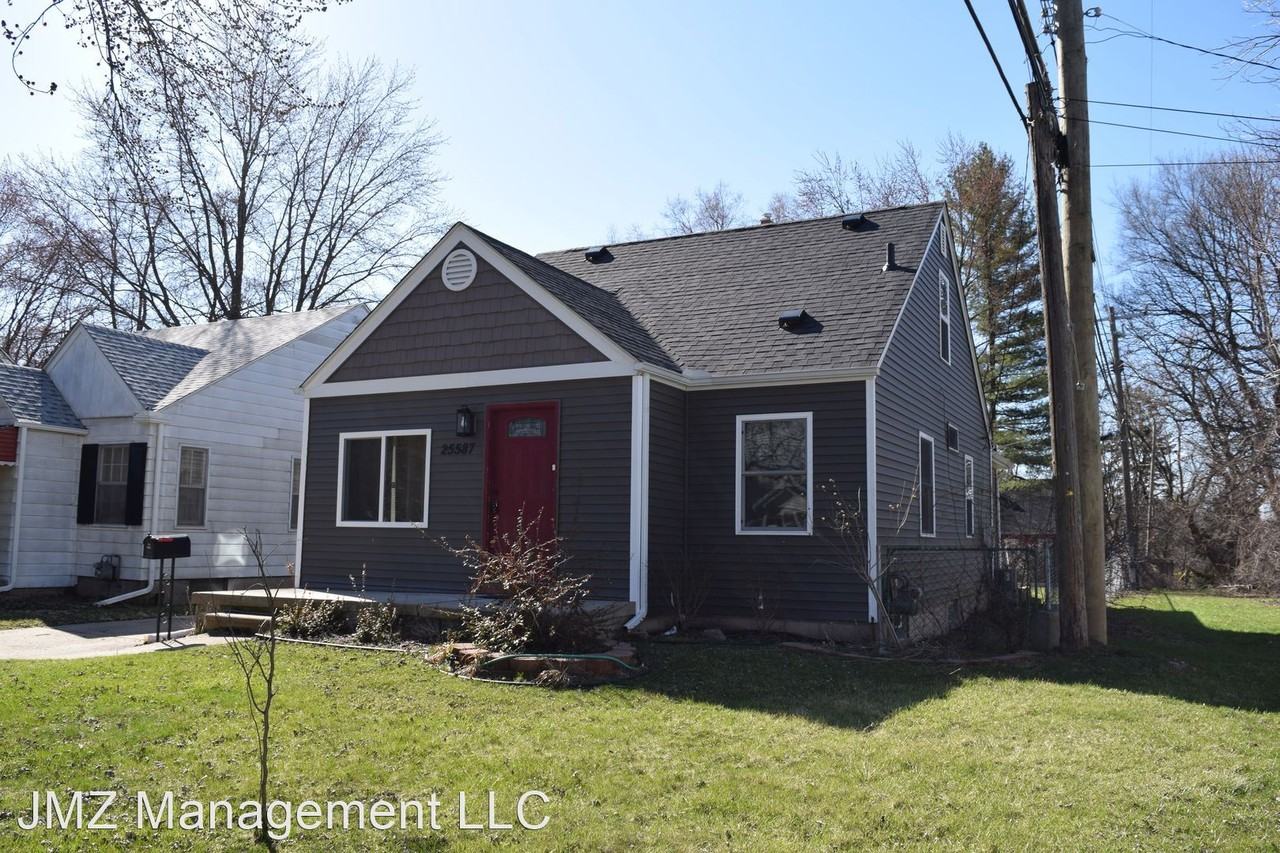 25587 Ivanhoe - Photo 3 of 30